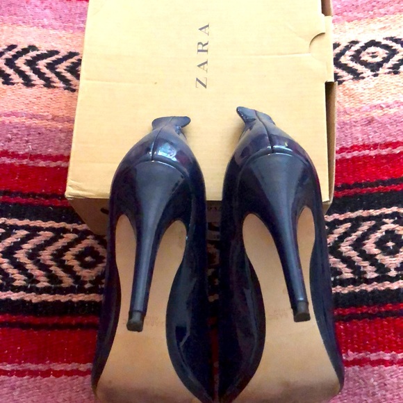 Zara Patent Lace-Up Sandals - Picture 5 of 6